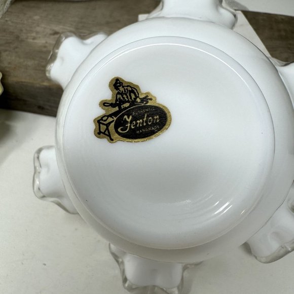 Vintage Fenton Glass Round Double Crimped Bowl - Picture 7 of 8